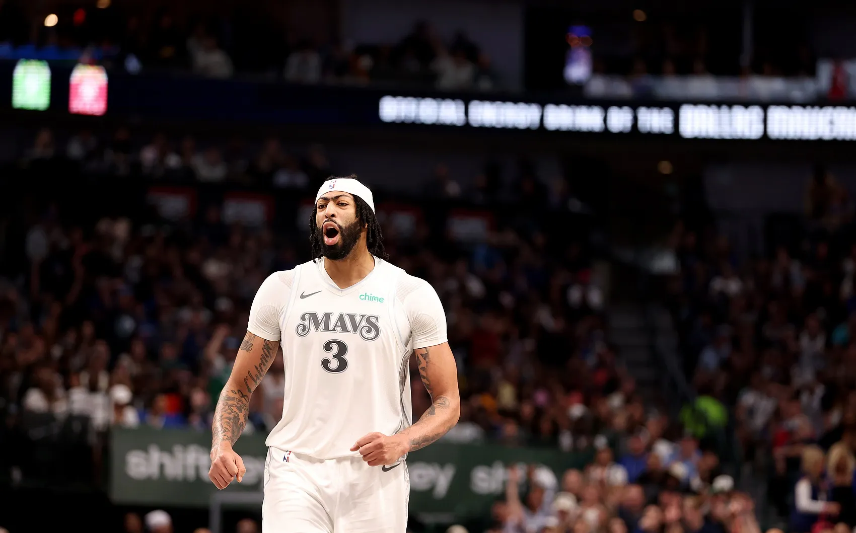 开元真人在线 -包含浓眉哥回归赛场，挺进下一轮首场状态亮眼，美国队观众沸腾！的词条