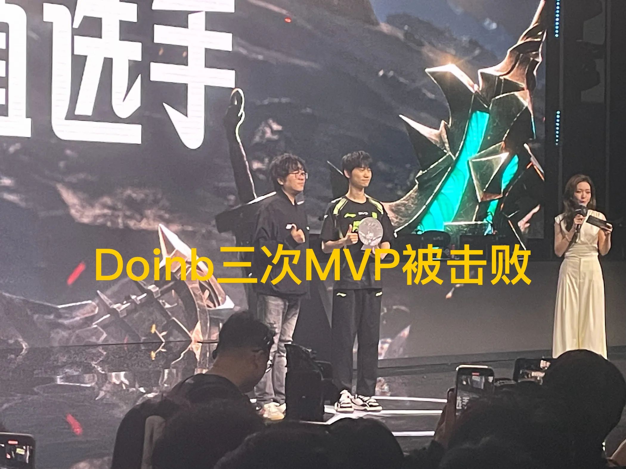 开元真人在线 -包含Uzi巅峰对决，JackeyLove与70激战RNG分钟，连败胜负难料！的词条